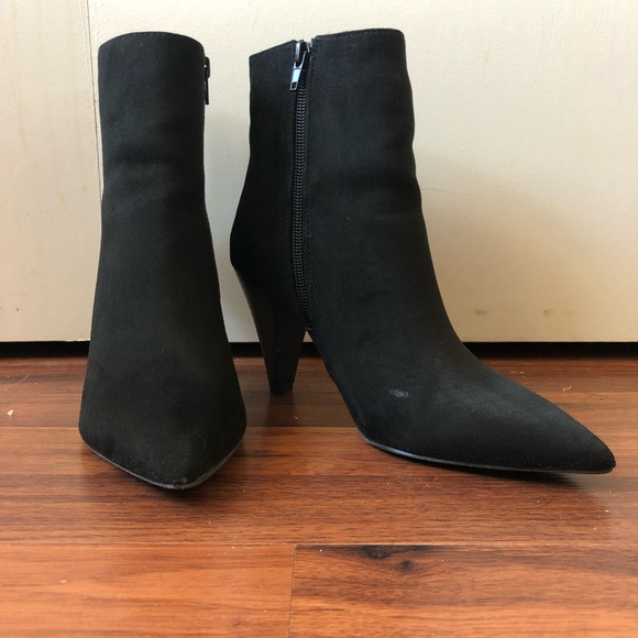Forever 21 Shoes - 【FOREVER 21】FAUX SUEDE ANKLE BOOTS. SIZE 7.5